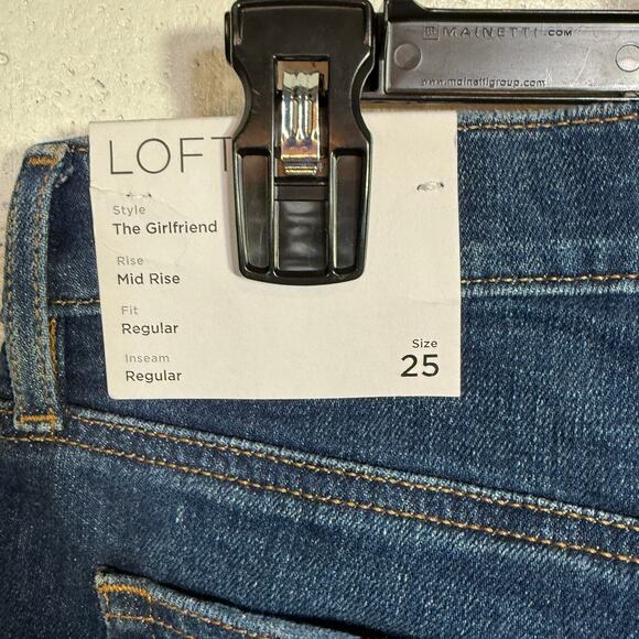 LOFT Girlfriend mid rise Jeans in Dark Rinse Size 25 $80 - Picture 5 of 8